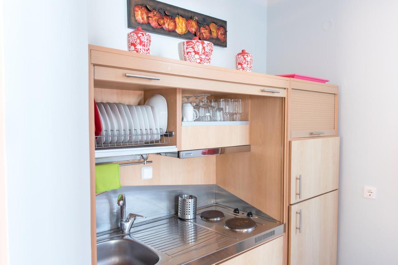 Myrties Boutique Apartments エクステリア 写真